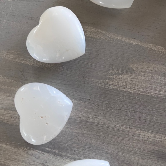 White jade heart - Picture 2 of 5